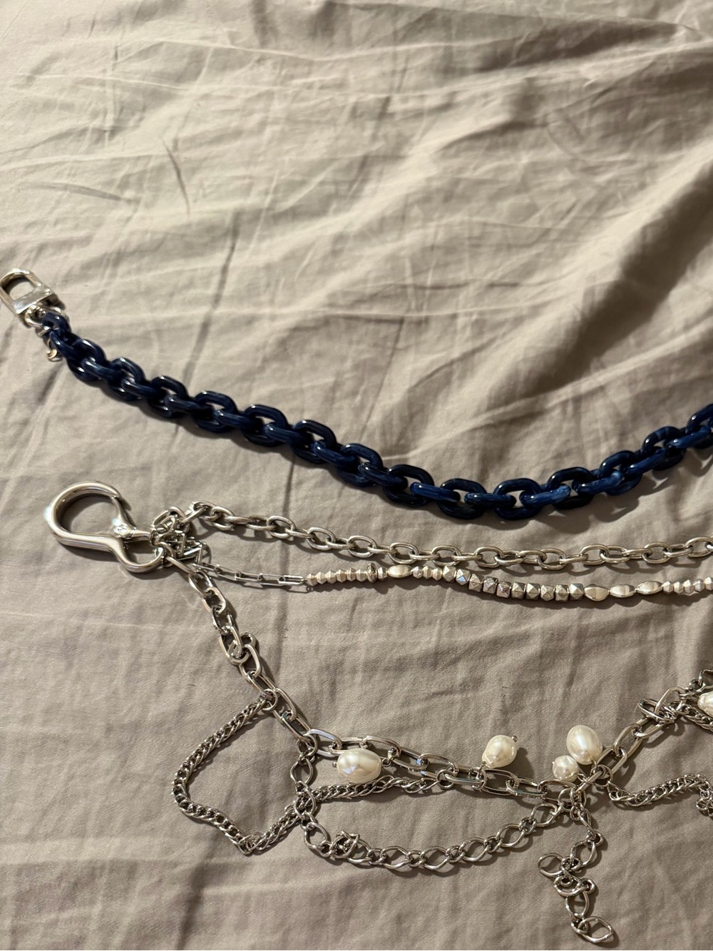 Free People Navy Blue and Silver Chain Key & Card Holder